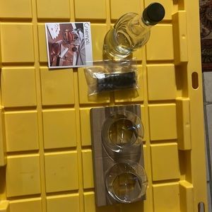 Sempli wine glasses and bottle cupa- rocks